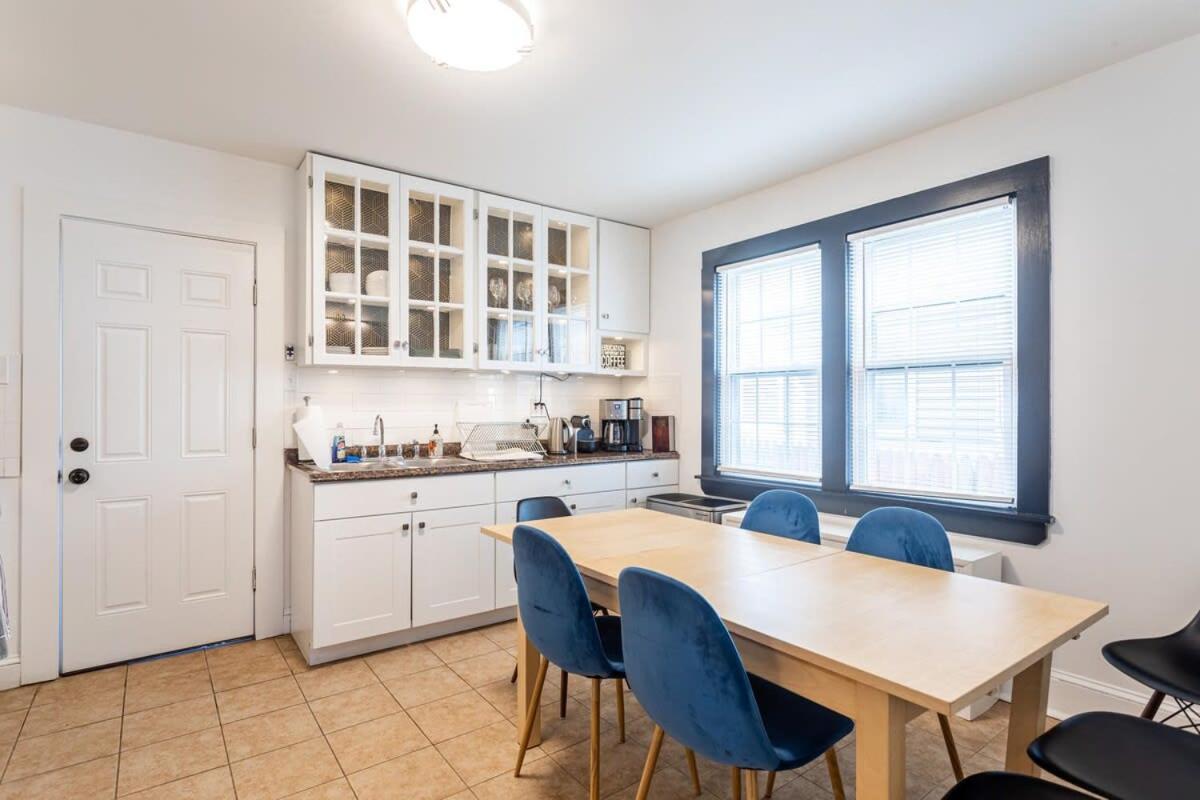 The Blue Sapphire 2Br 2 King Beds & Ample Backyard Διαμέρισμα Μπρίτζπορτ Εξωτερικό φωτογραφία