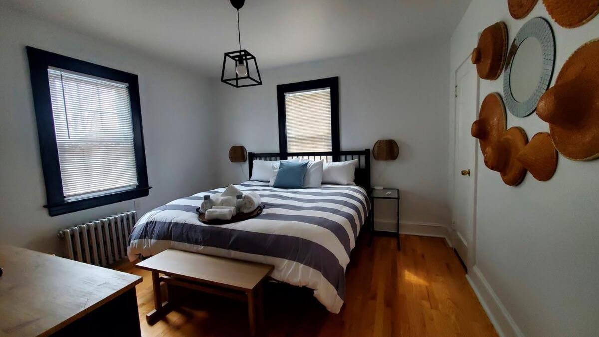 The Blue Sapphire 2Br 2 King Beds & Ample Backyard Διαμέρισμα Μπρίτζπορτ Εξωτερικό φωτογραφία